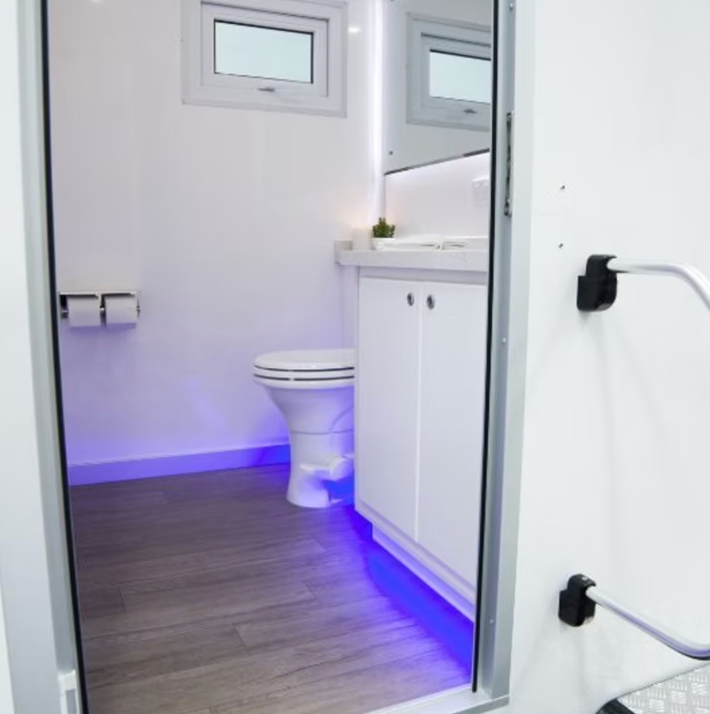 VIP Mobile Toilet Two Doors – Male & Female Twin-Axle Trailer - Image 7